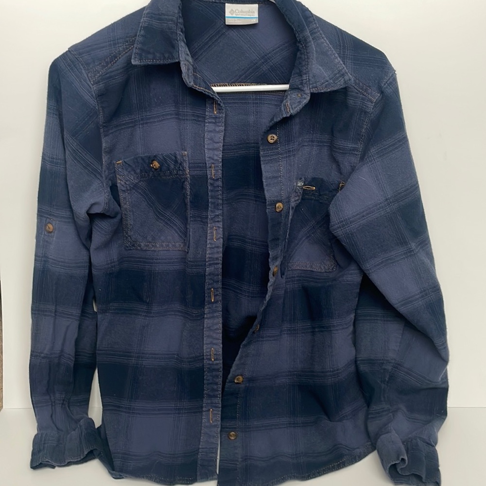 Women’s Columbia blue flannel